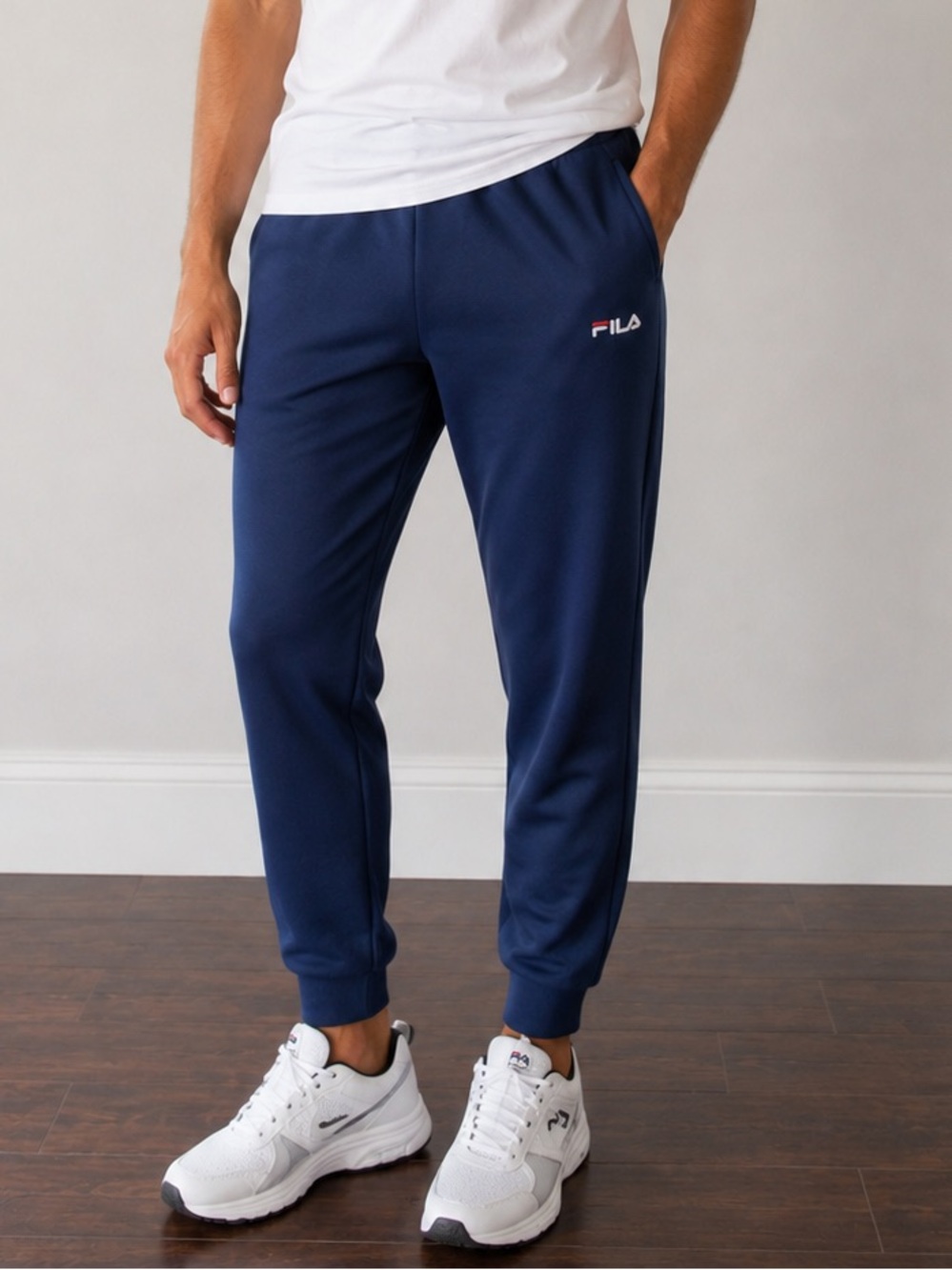 FILA Men's Navy Jogger Sweatpants Size Medium Athletic Track Pants Like New